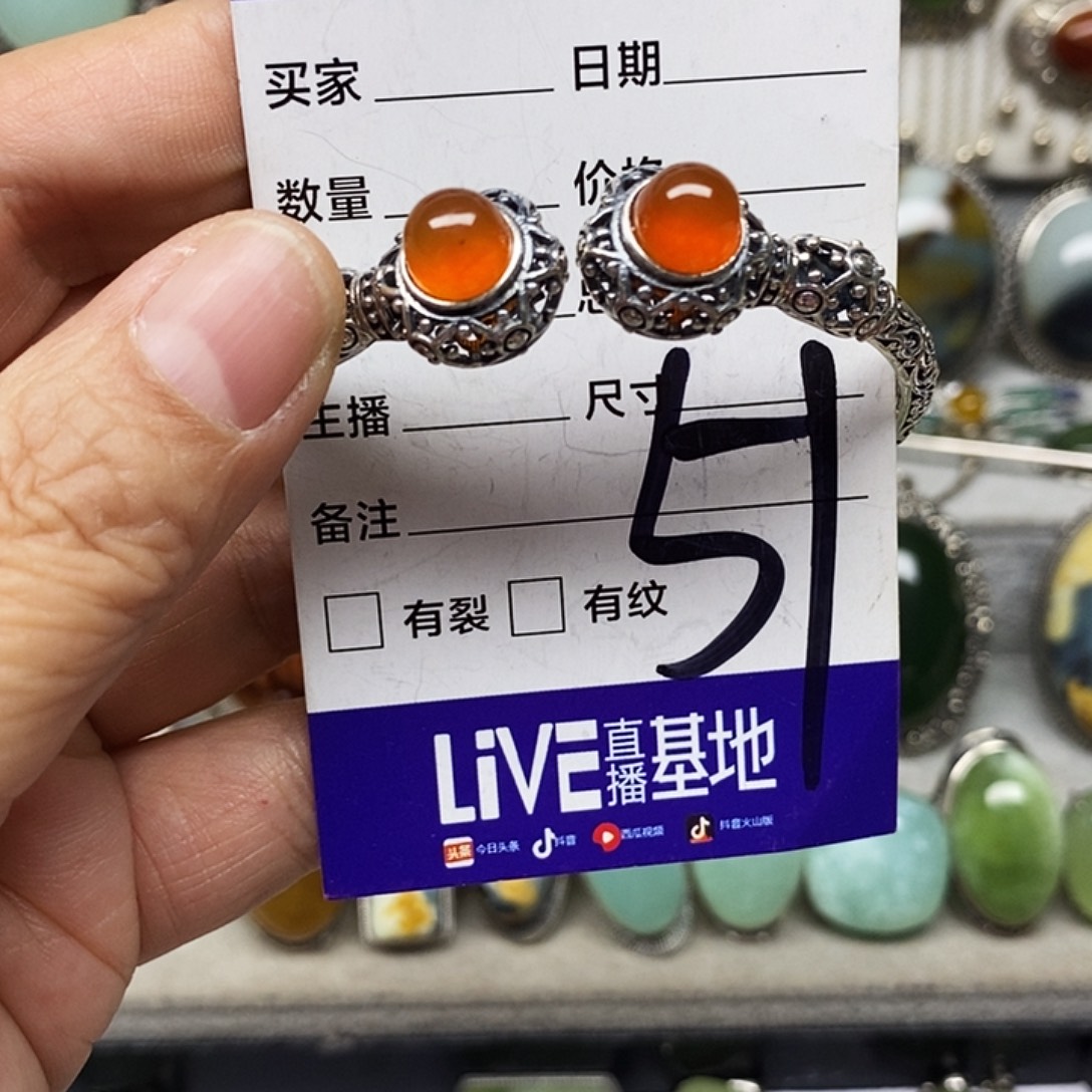 元***儿蛇纹石玉银S925镶嵌吊坠