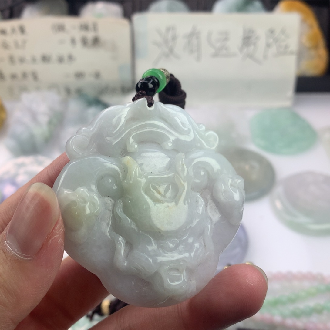翡翠颈饰未镶嵌－