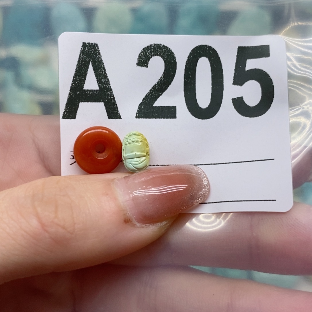 蜜蜡珠宝奇石未镶嵌