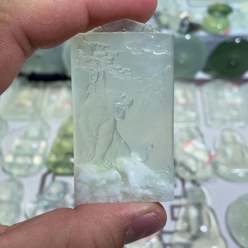 【闪购商品】蛇纹石玉颈饰未镶嵌