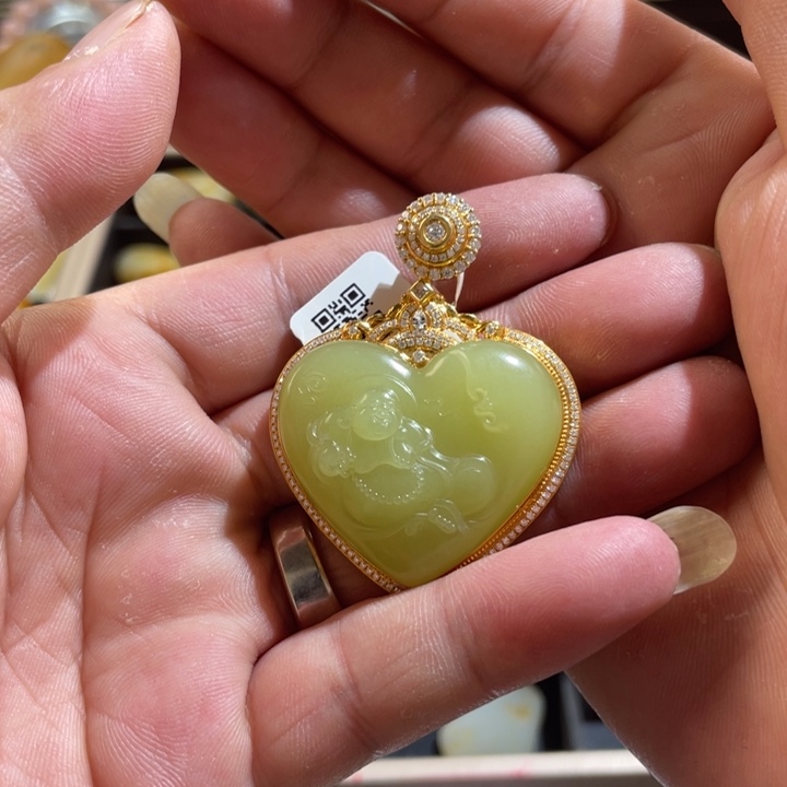 和田玉未镶嵌吊坠(不含链)福****A