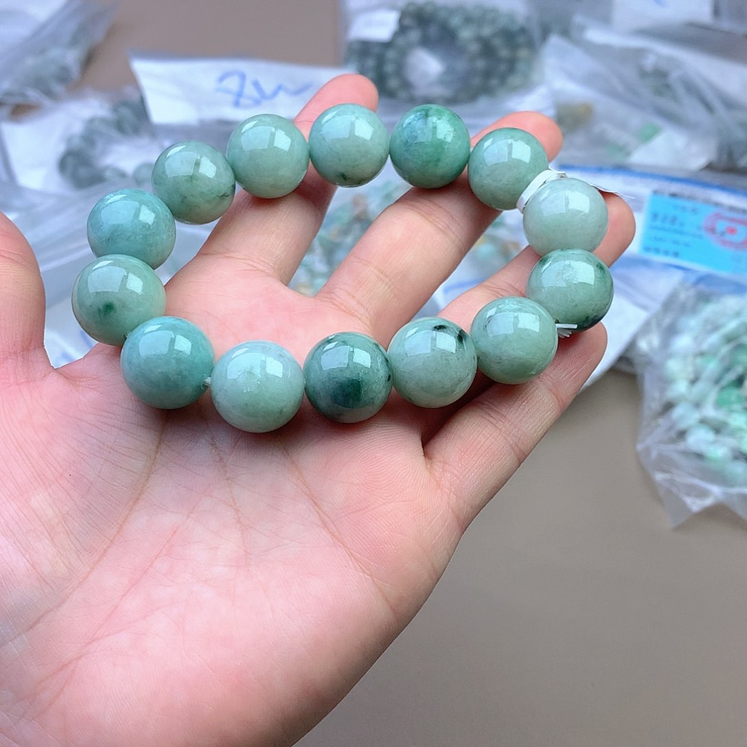 未镶嵌手串定制翡翠