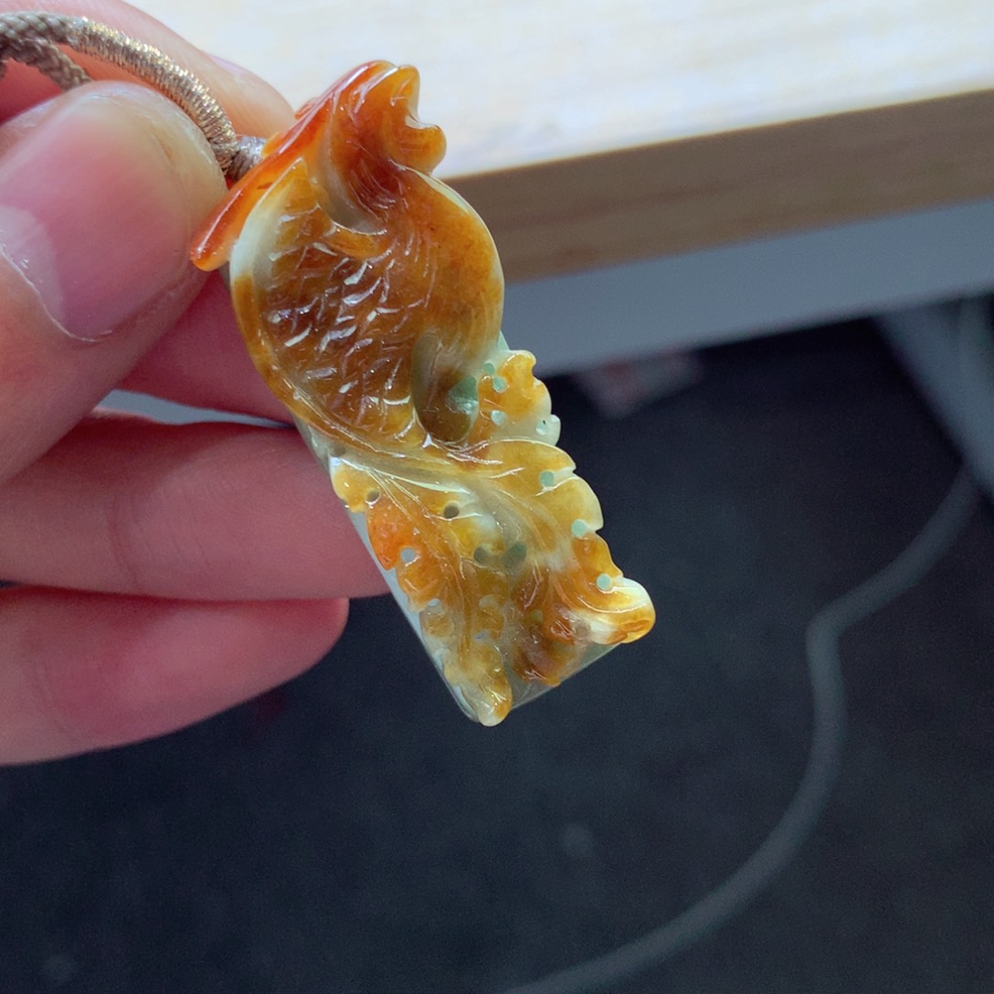 翡翠颈饰未镶嵌吊坠