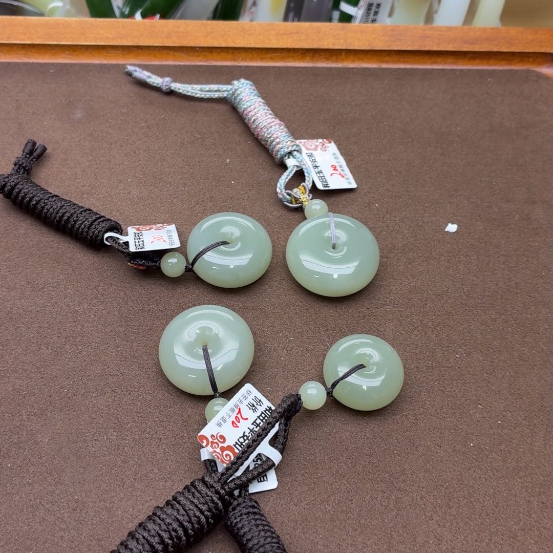 和田玉未镶嵌手镯多样性拍一发一