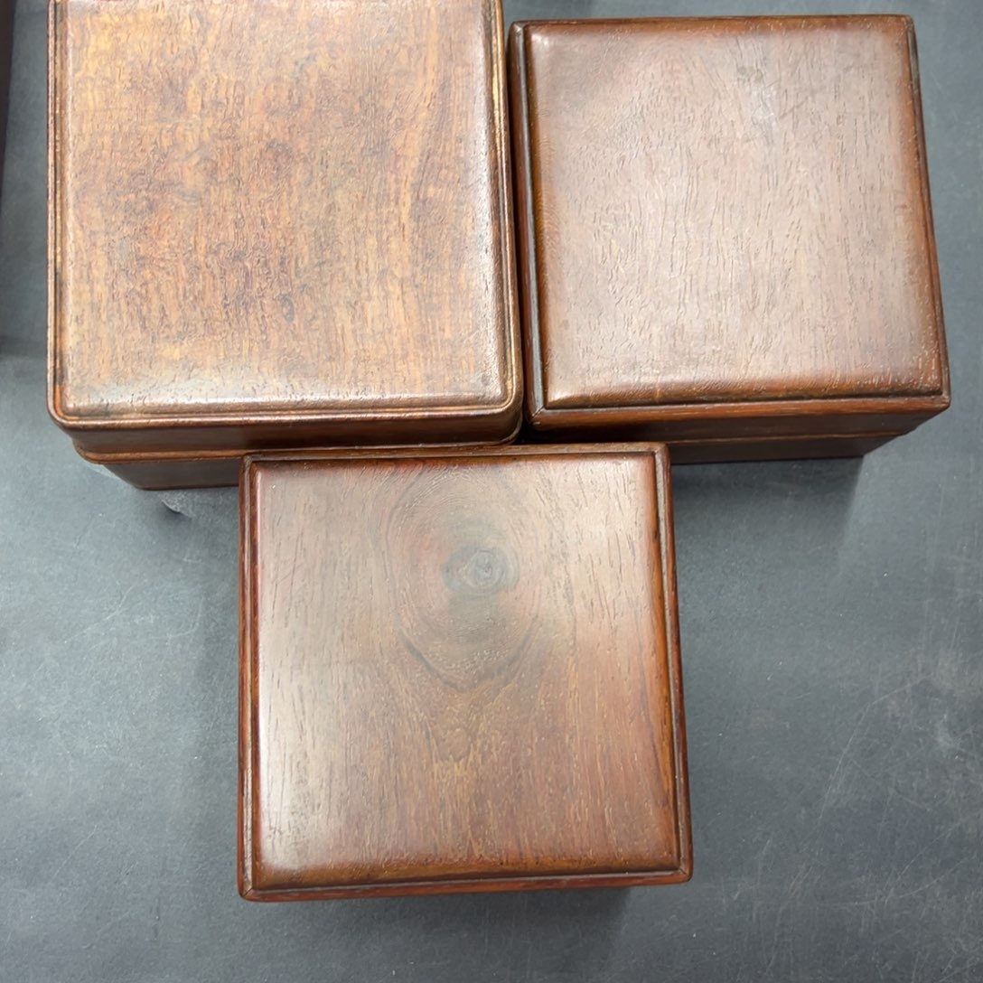 小***标花梨木方形扣盒3个