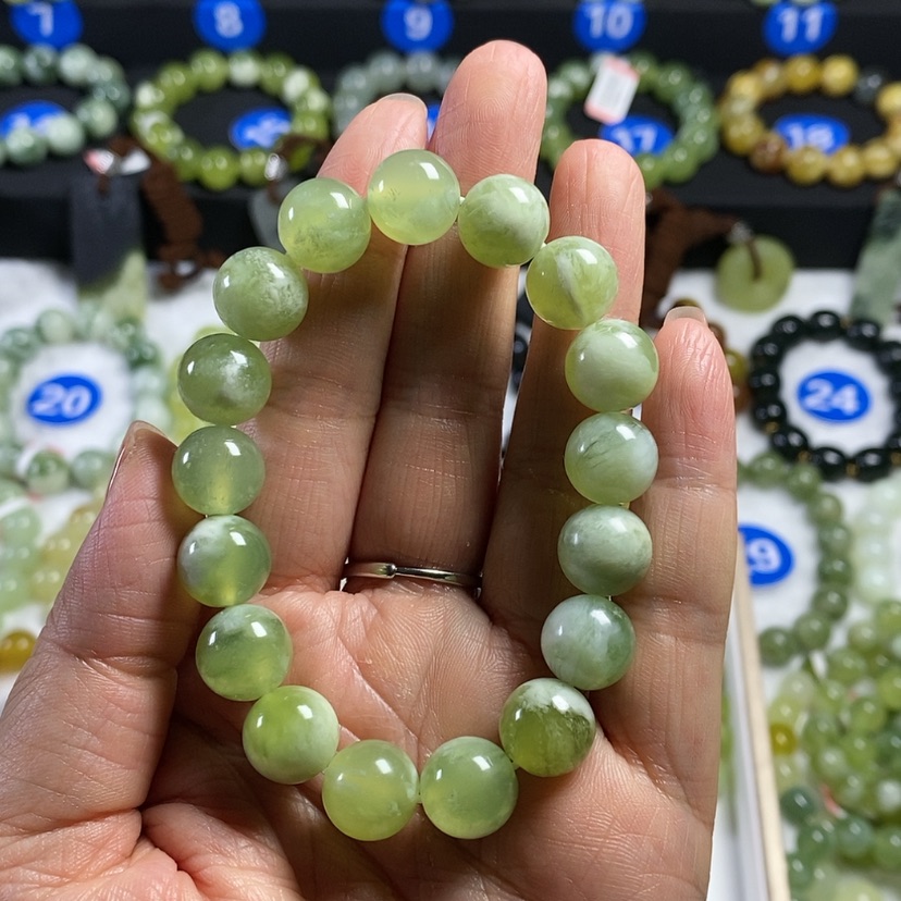 【闪购商品】蛇纹石玉手链未镶嵌养****.