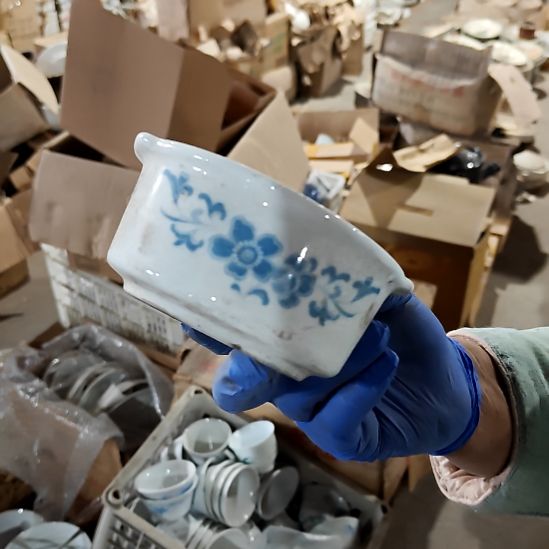 摆件陶瓷盘子碗啥都有