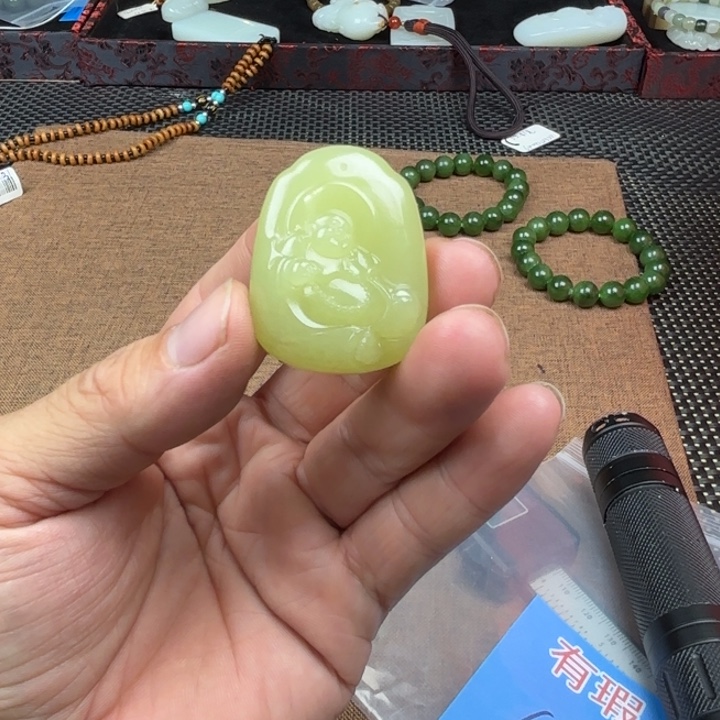 颈饰未镶嵌和田玉