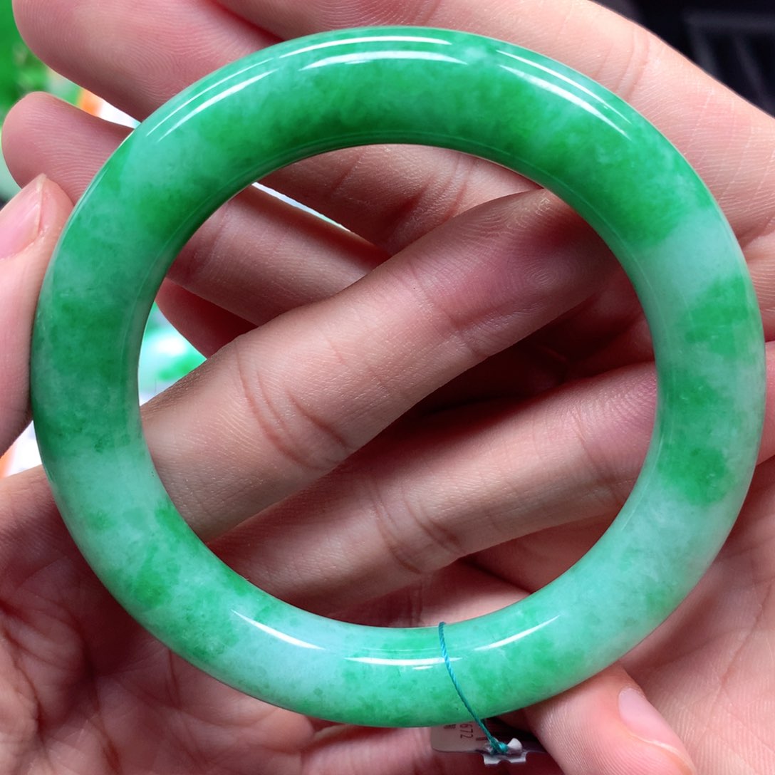 未镶嵌手镯翡翠翡翠手镯