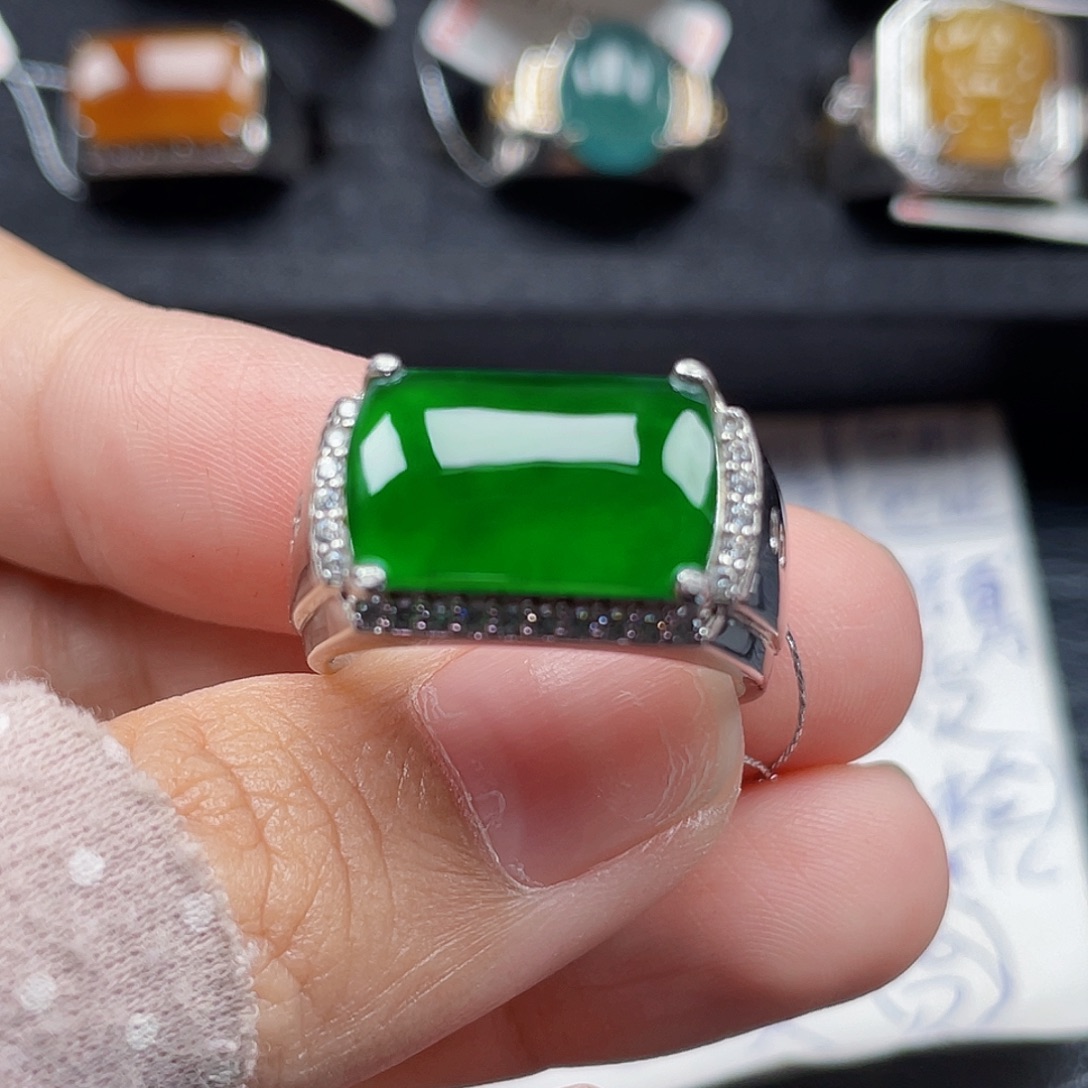 翡翠戒指银S925镶嵌天然a货翡翠没运费险3161