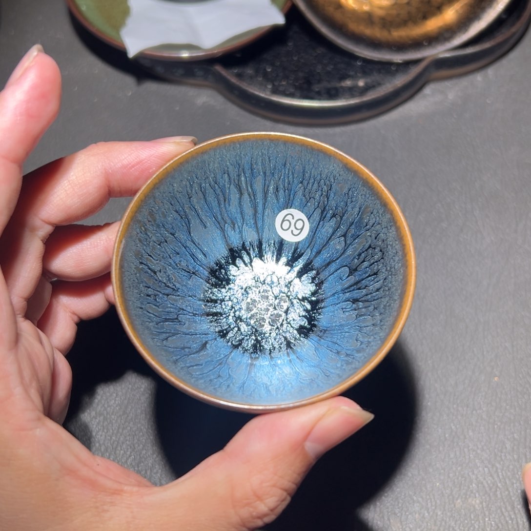 茶盏我们是有很多共同爱好啊哈哈