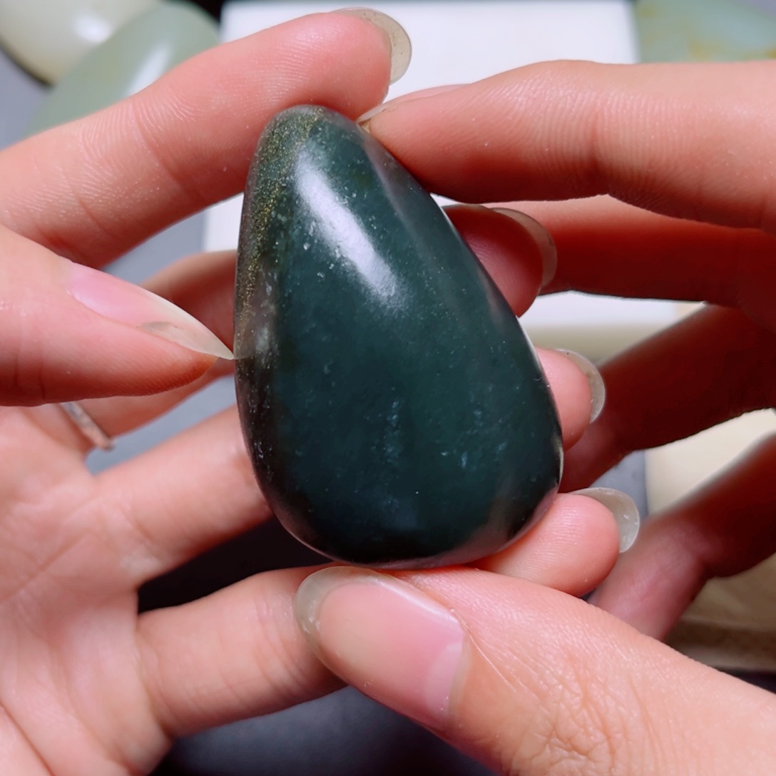 和田玉未镶嵌珠宝奇石