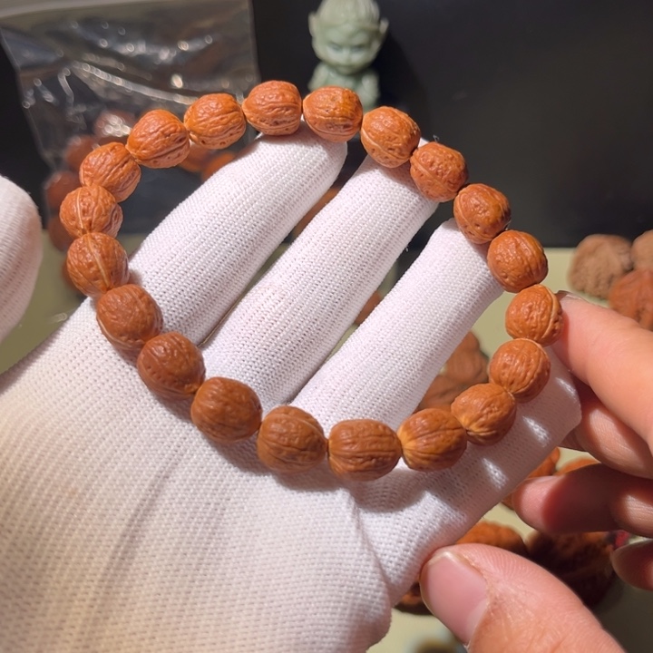 手串文玩核桃…………6