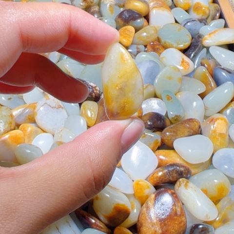 和田玉（子料）未镶嵌颈饰8.8克