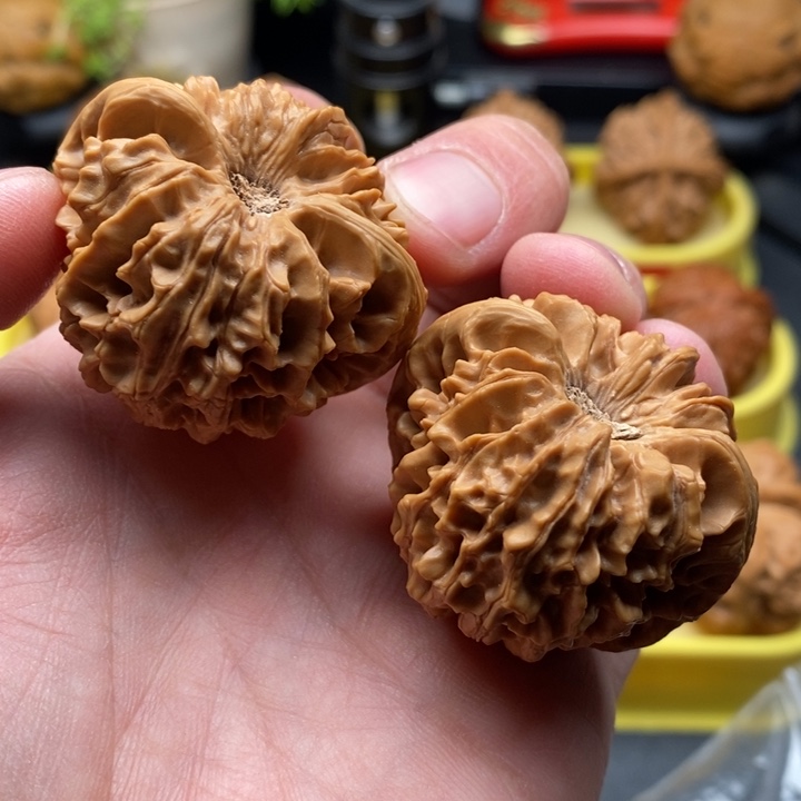 【闪购商品】文玩核桃吊坠大凹底龙门涧