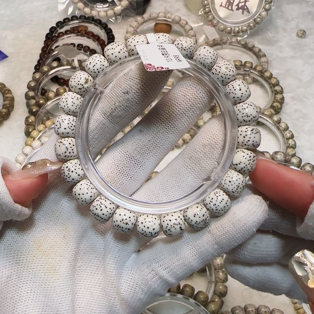 星月菩提手串星月菩提原白星点货