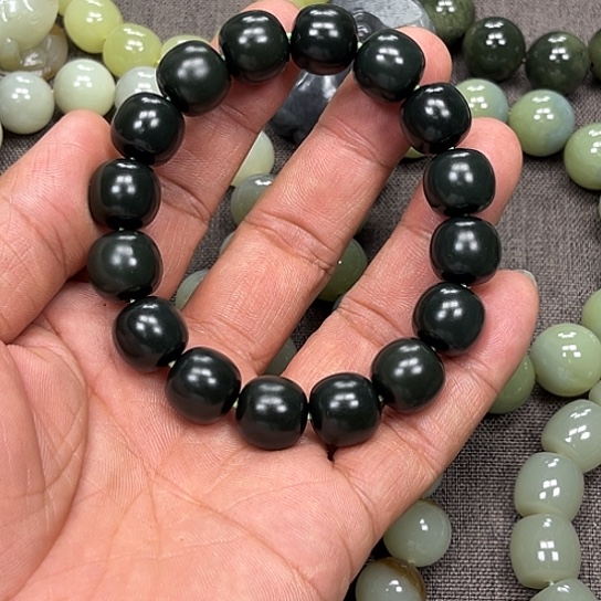 ****金和田玉未镶嵌手链