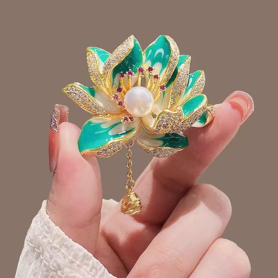 铜合金树脂胸针 铜合金胸针 中国风珐琅莲花花朵胸花别针Z020