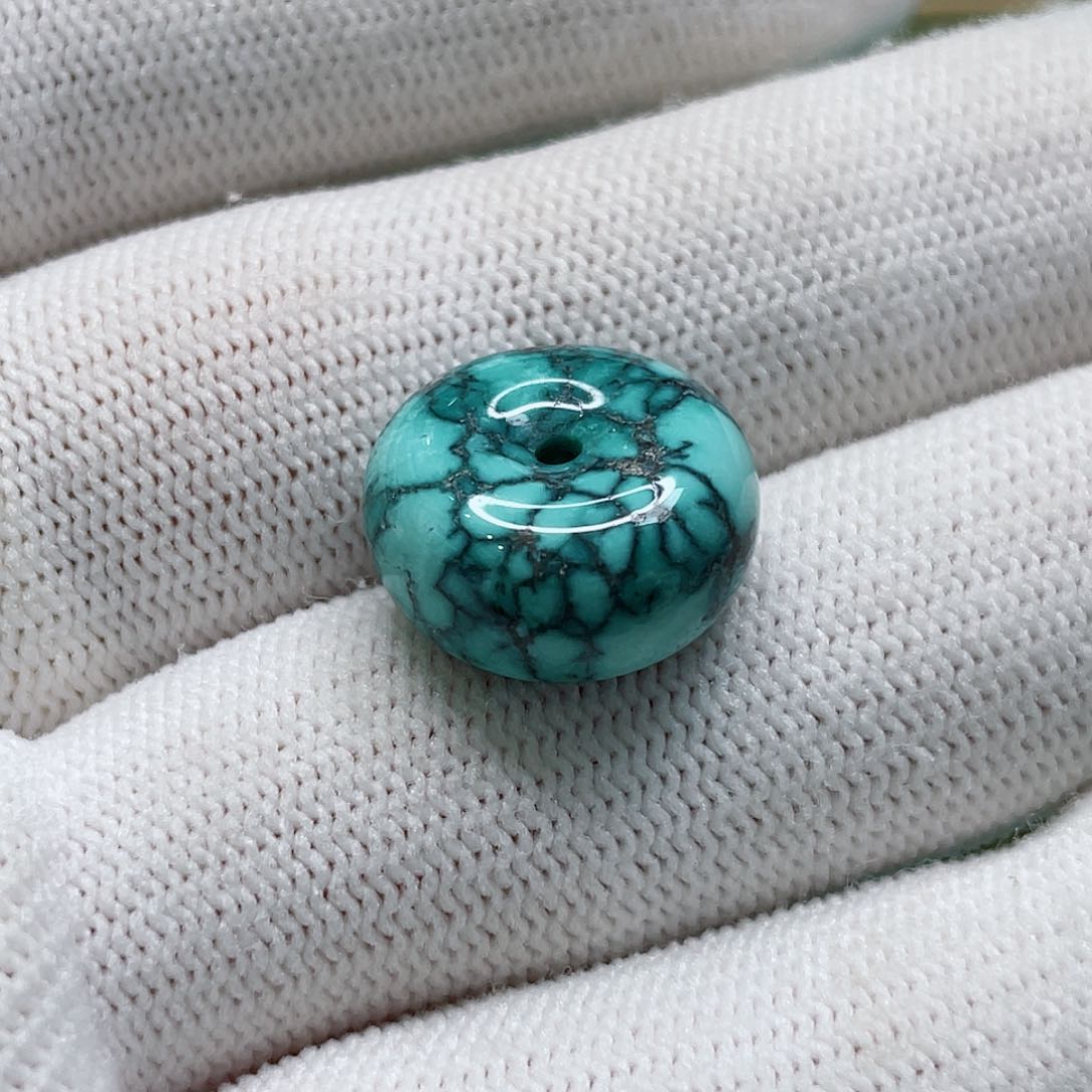 绿松石颈饰未镶嵌