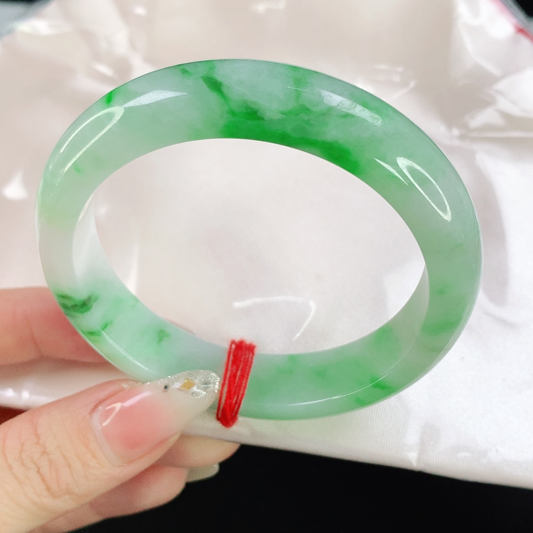 翡翠手镯未镶嵌?****3903圈口