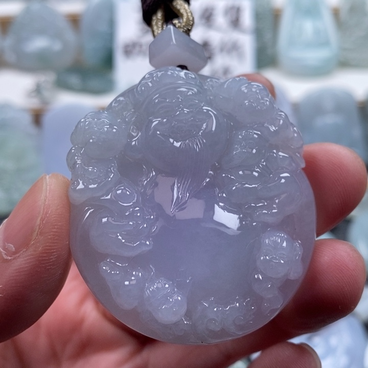 翡翠颈饰未镶嵌翡翠