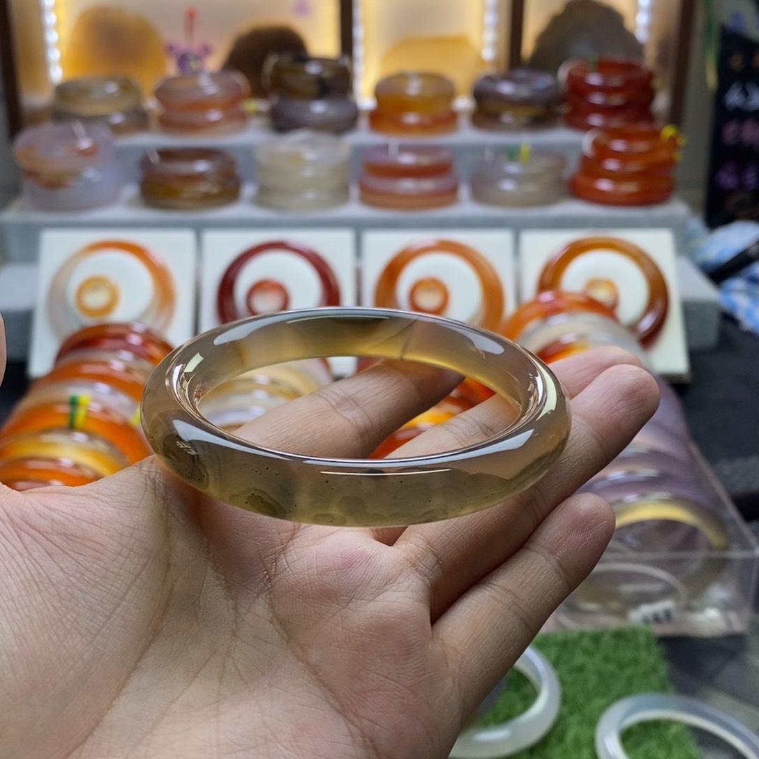 手镯玛瑙/玉髓未镶嵌