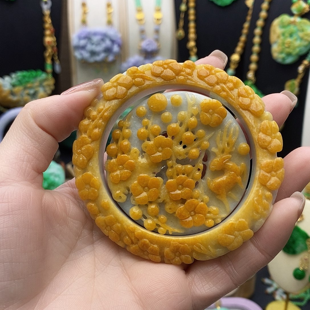 翡翠颈饰未镶嵌天然