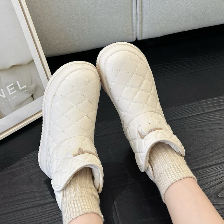 轩轩家【高货雪地靴】 韩里韩气网红款复古时尚大牌舒适街拍雪地靴