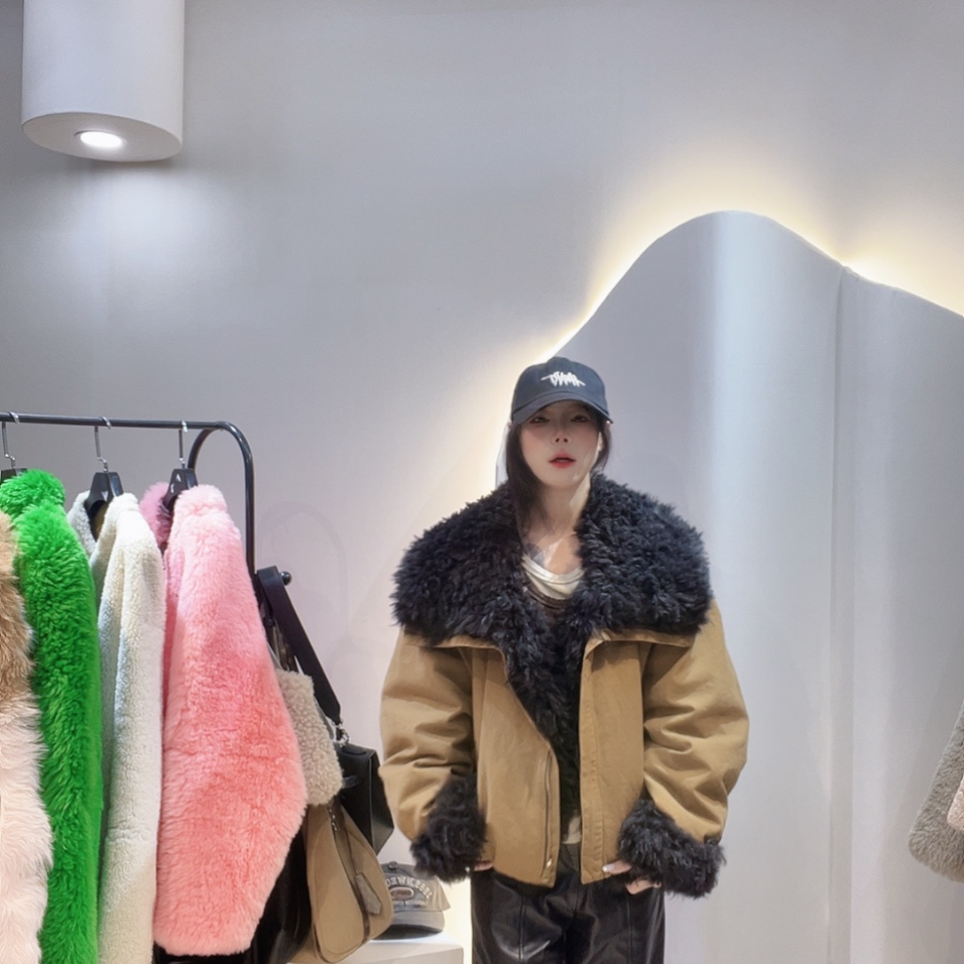 真皮皮毛一体配牛仔031。150斤内