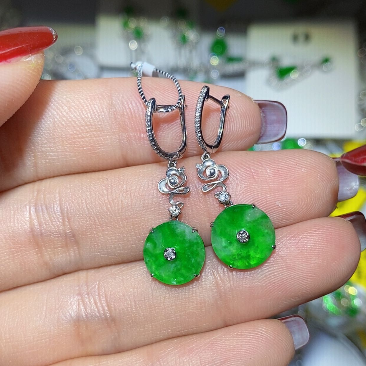 【闪购商品】翡翠颈饰18K金镶嵌耳环