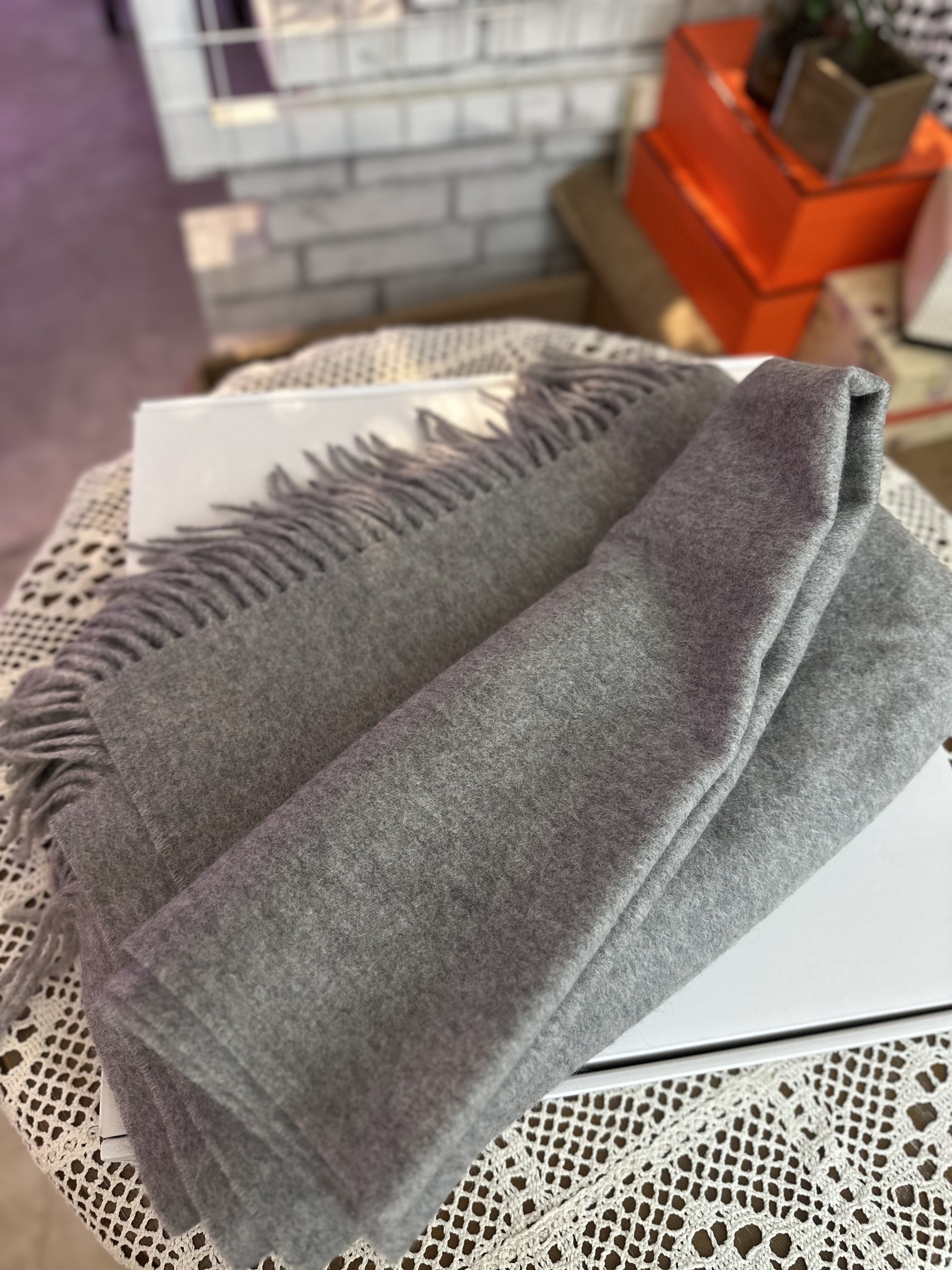 大斗篷不掉色保暖灰色纯色法式加厚围巾通用女士日式