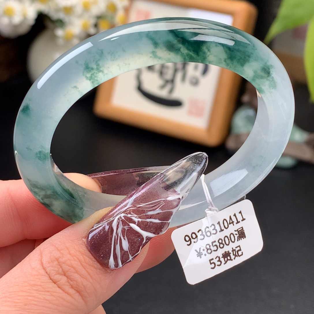 翡翠手镯未镶嵌高冰飘花贵妃