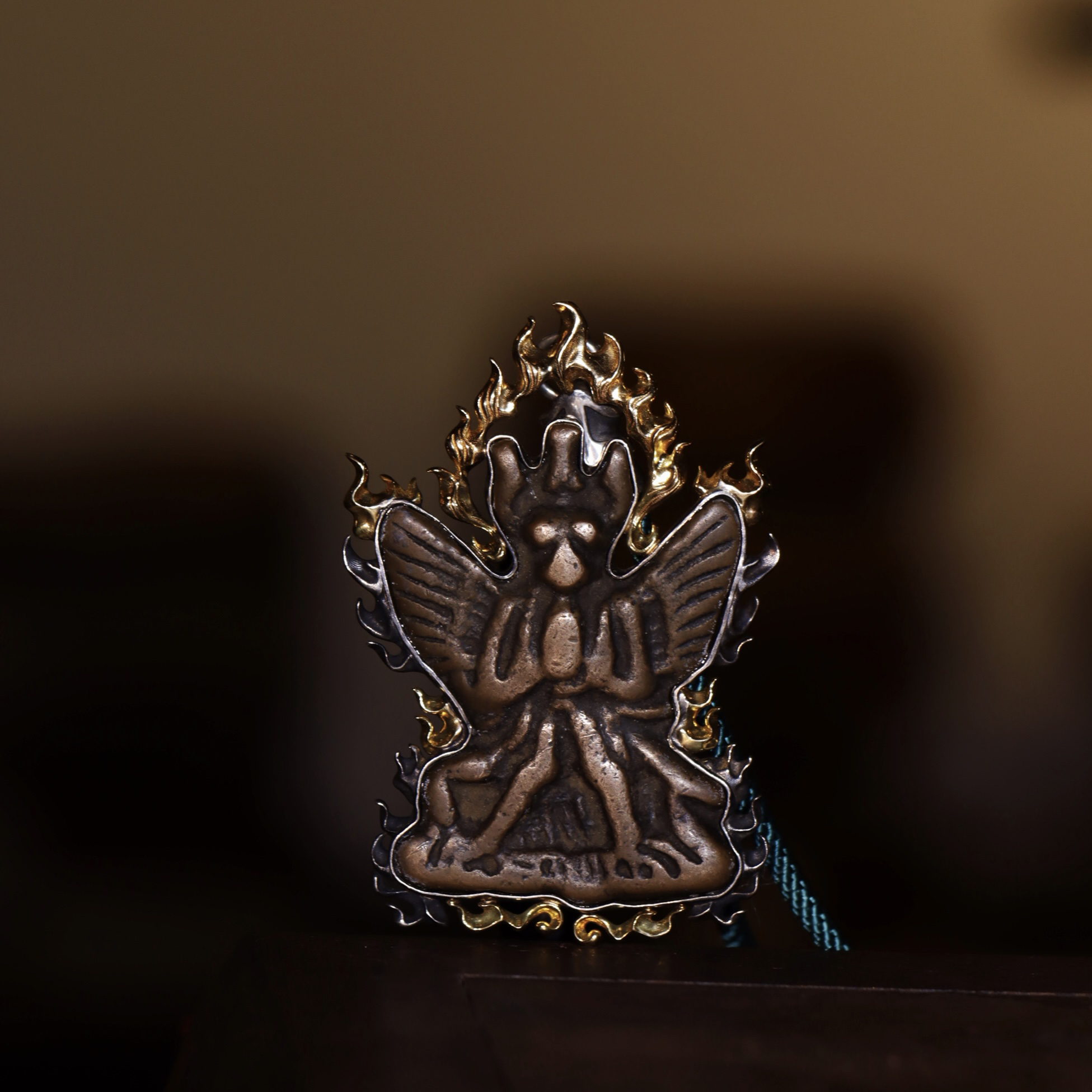 藏传托甲金翅大鹏鸟挂饰