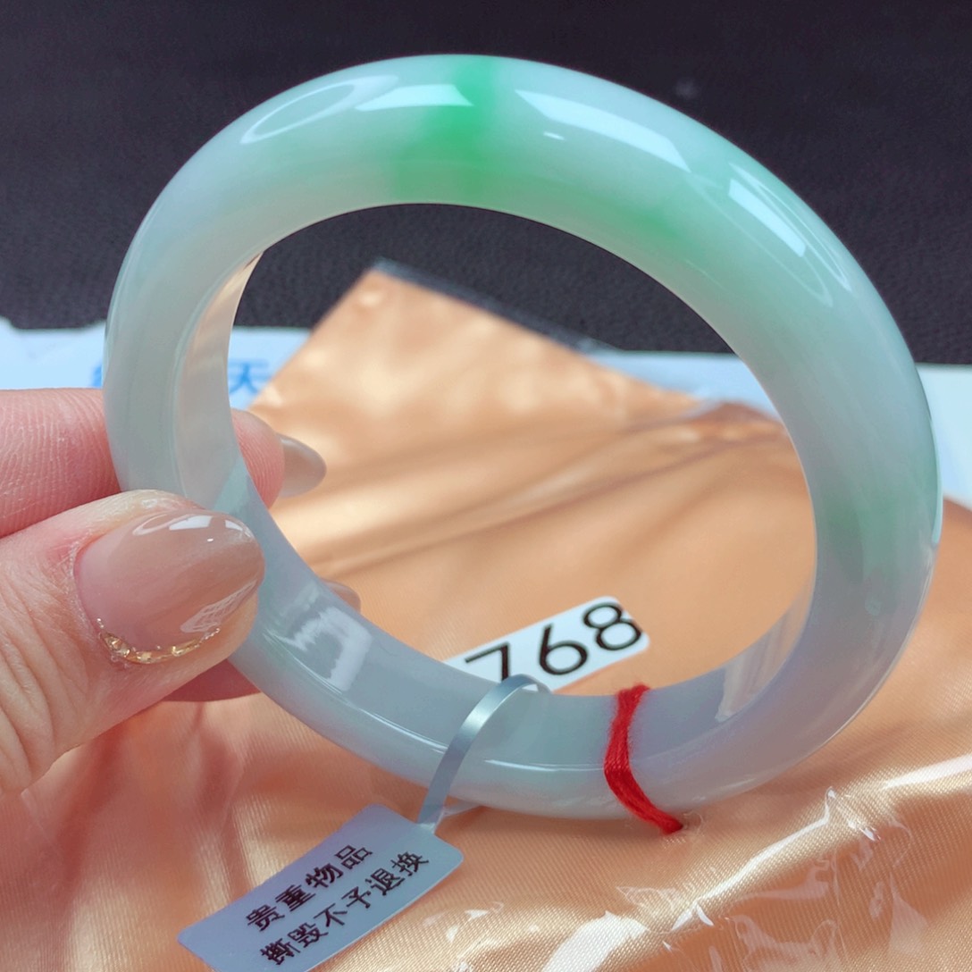 翡翠手镯未镶嵌手镯88