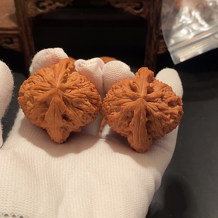 娃***哈文玩核桃把件高炮南疆石