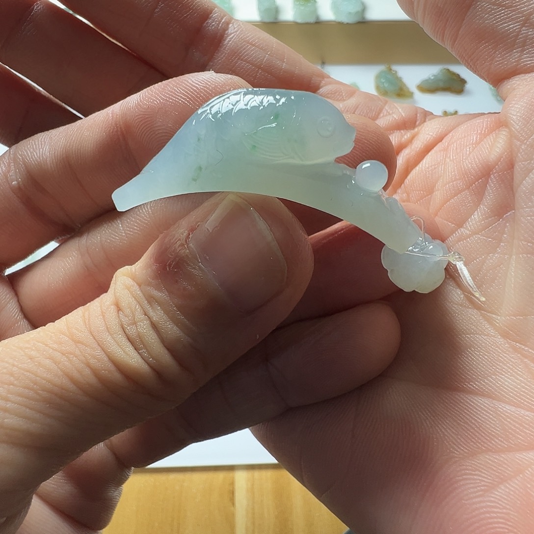 定制翡翠未镶嵌蒸蒸日上手牌