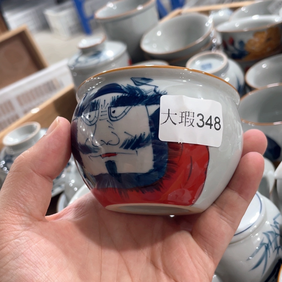 釉下手绘茶具微瑕