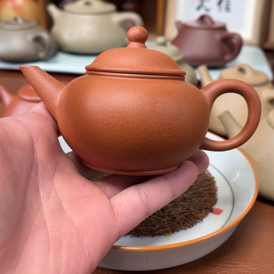 紫砂茶壶宝山降坡红黄泥