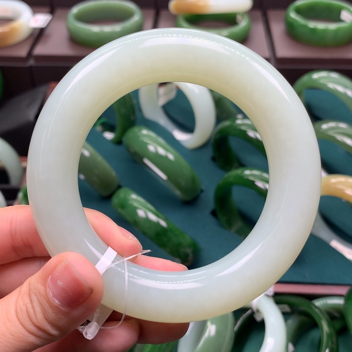 未镶嵌手镯和田玉5657