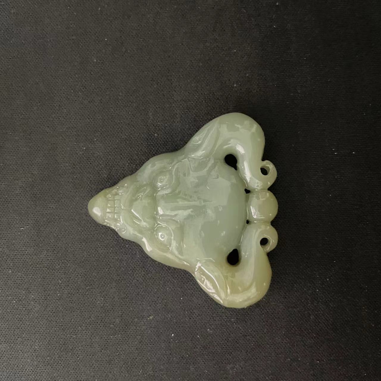 A370 和田玉吊坠 ML632603