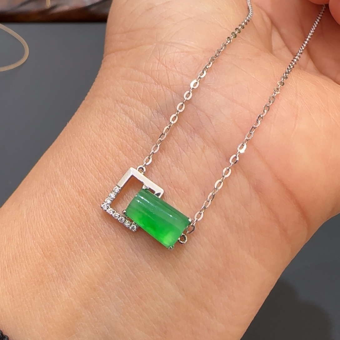 翡翠颈饰18K金镶嵌无事