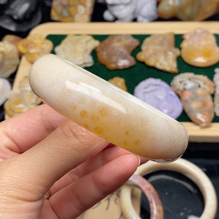 硅化珊瑚（珊瑚玉）手镯未镶嵌54.5