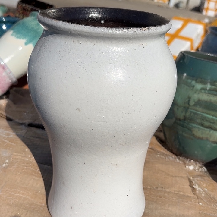 正品紫砂口15高28瑕疵。。。。。。。