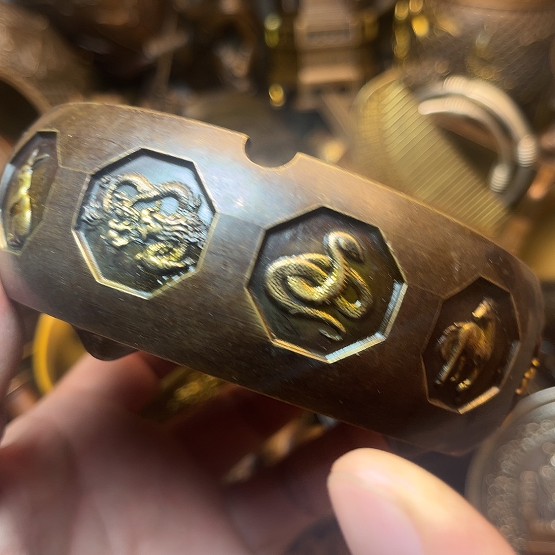 精美铜器工艺品等