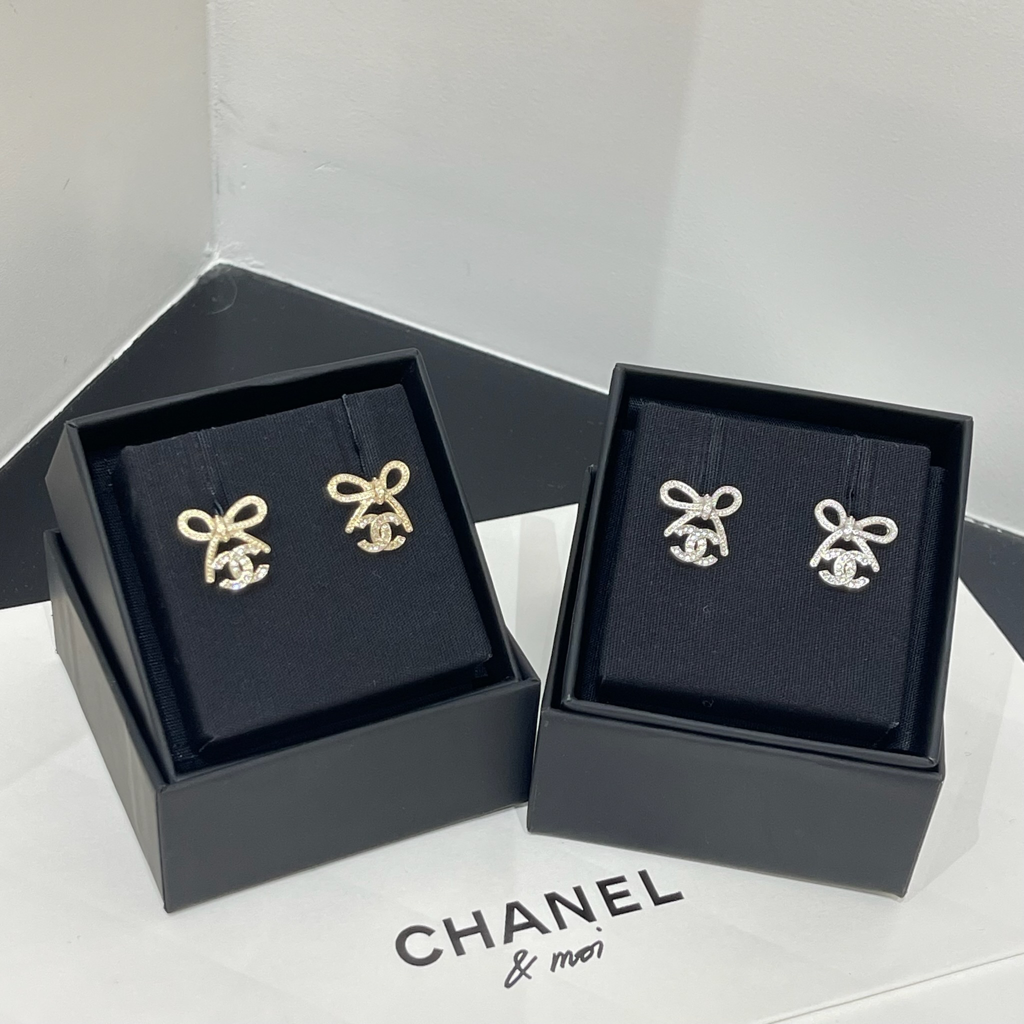 未使用 Chanel/香奈儿  25K蝴蝶结双C吊坠金色 银色 耳钉耳环