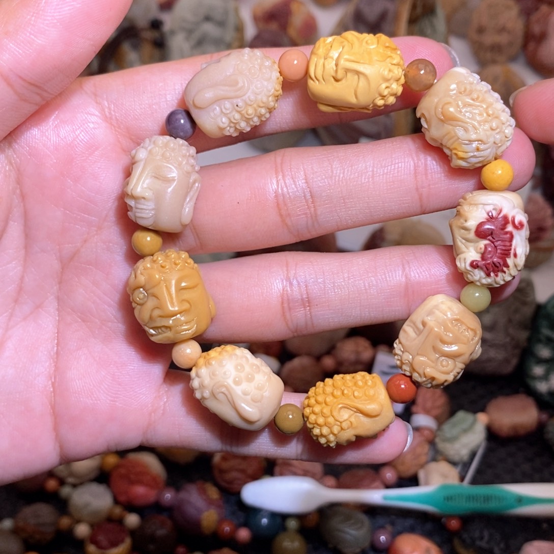 石英质玉（阿拉善玉）手链未镶嵌