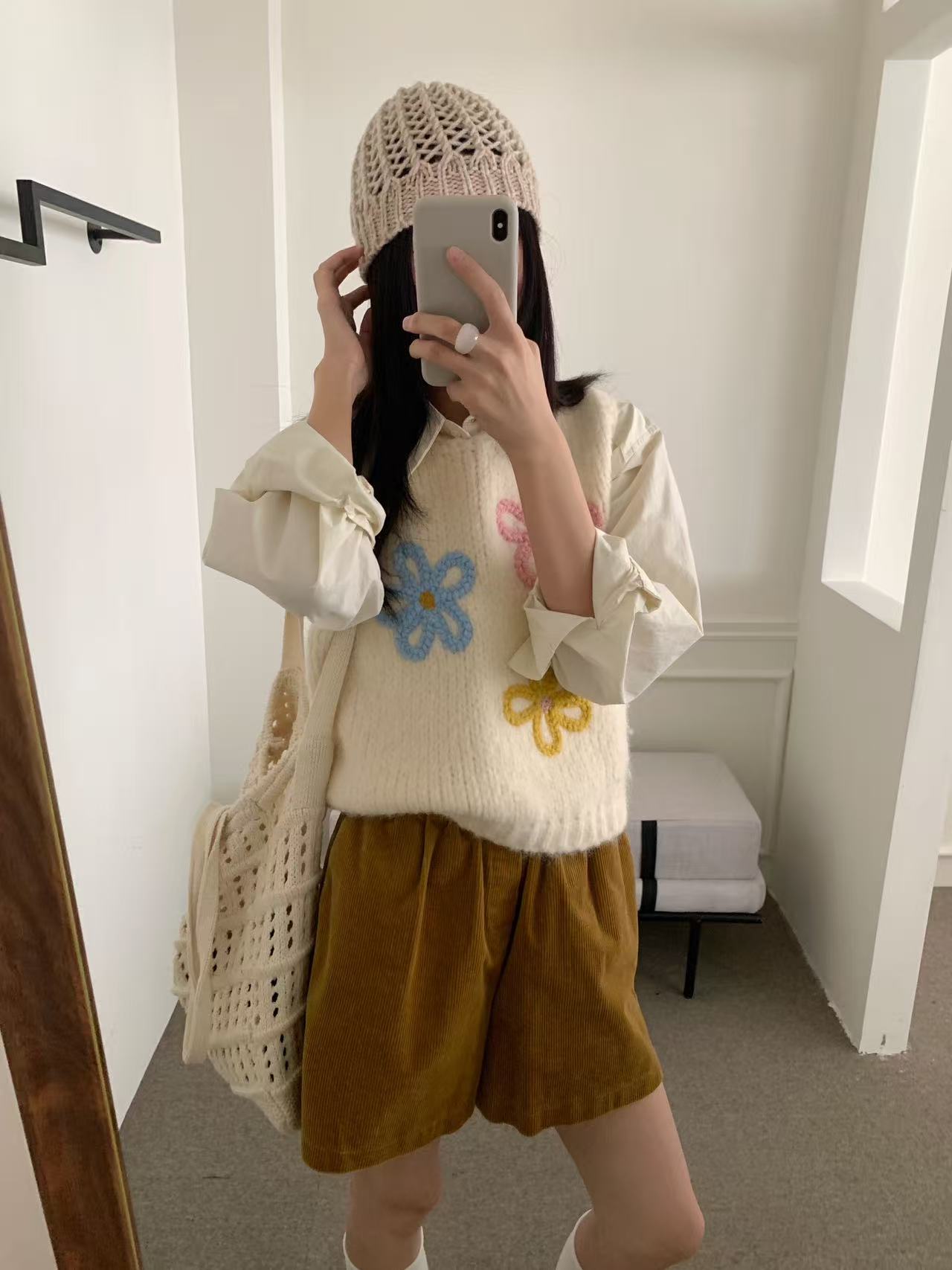 M3006【汽水泡泡】韩系百搭新款手工绣花粗棒针针织背心女