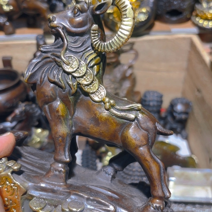 铜的。全清了。一件不留！不磨叽