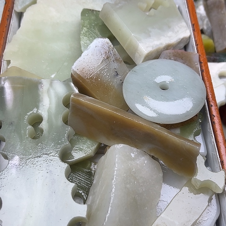 未镶嵌手镯和田玉凌**月