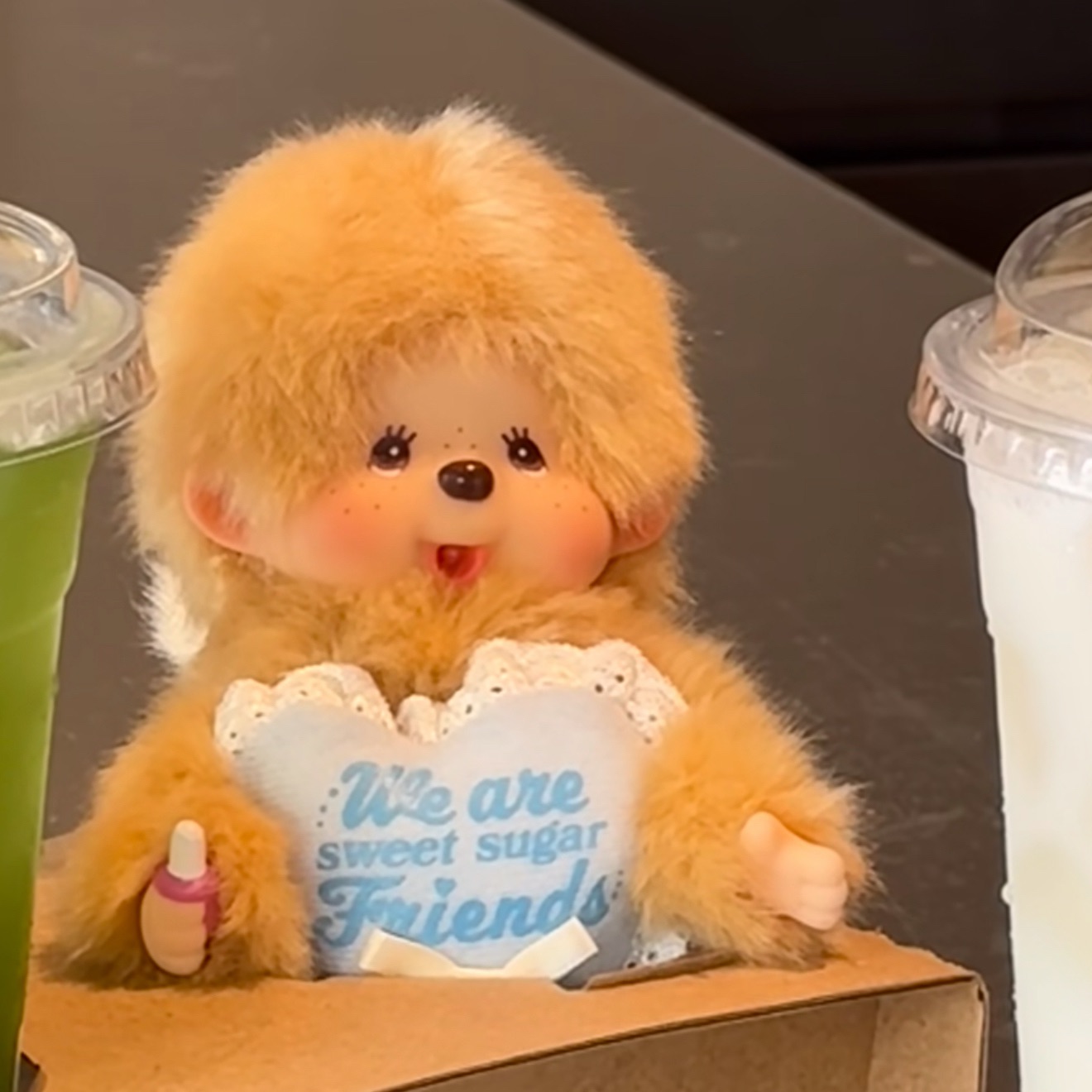 【Lisa同款】Monchhichi 抱爱心蒙奇奇钥匙扣玩偶
